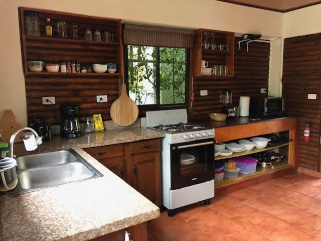 Casa Toucan Mit Privat Pool Near Np Ballena 우비타 외부 사진